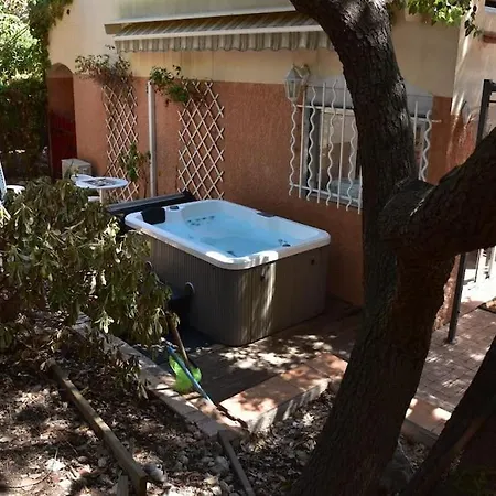 Apartment Super Pour 4 Avec Prive, Plages A Proximite, Piscine Et Jardin